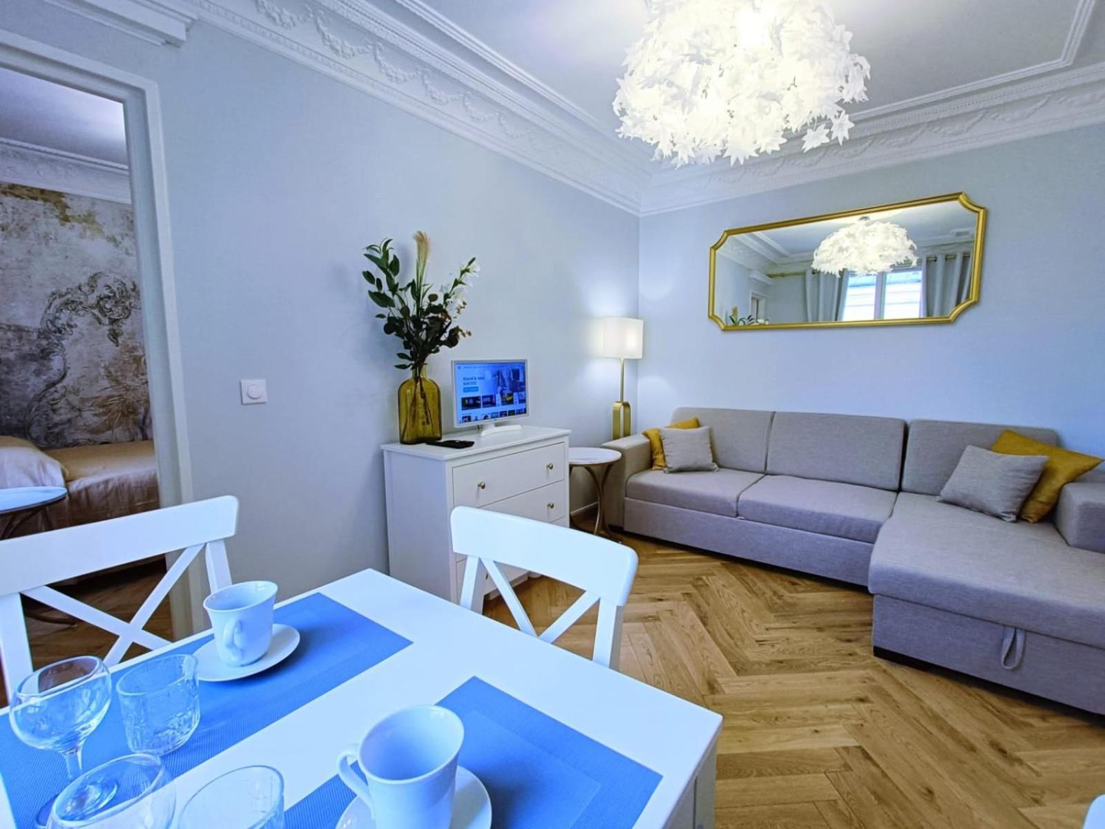 Appartement Au Petit Trianon Bleu à Versailles Extérieur photo