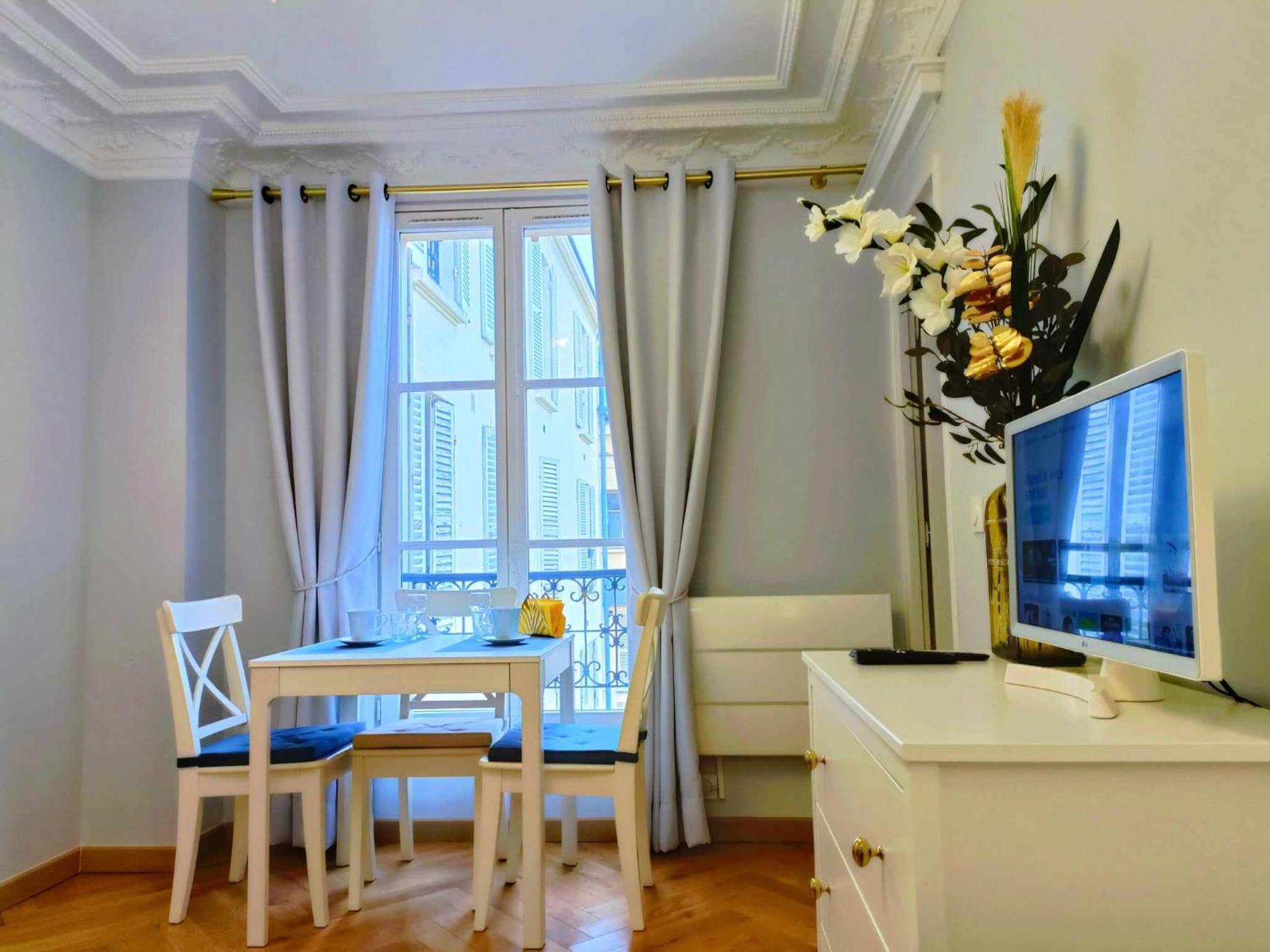 Appartement Au Petit Trianon Bleu à Versailles Extérieur photo
