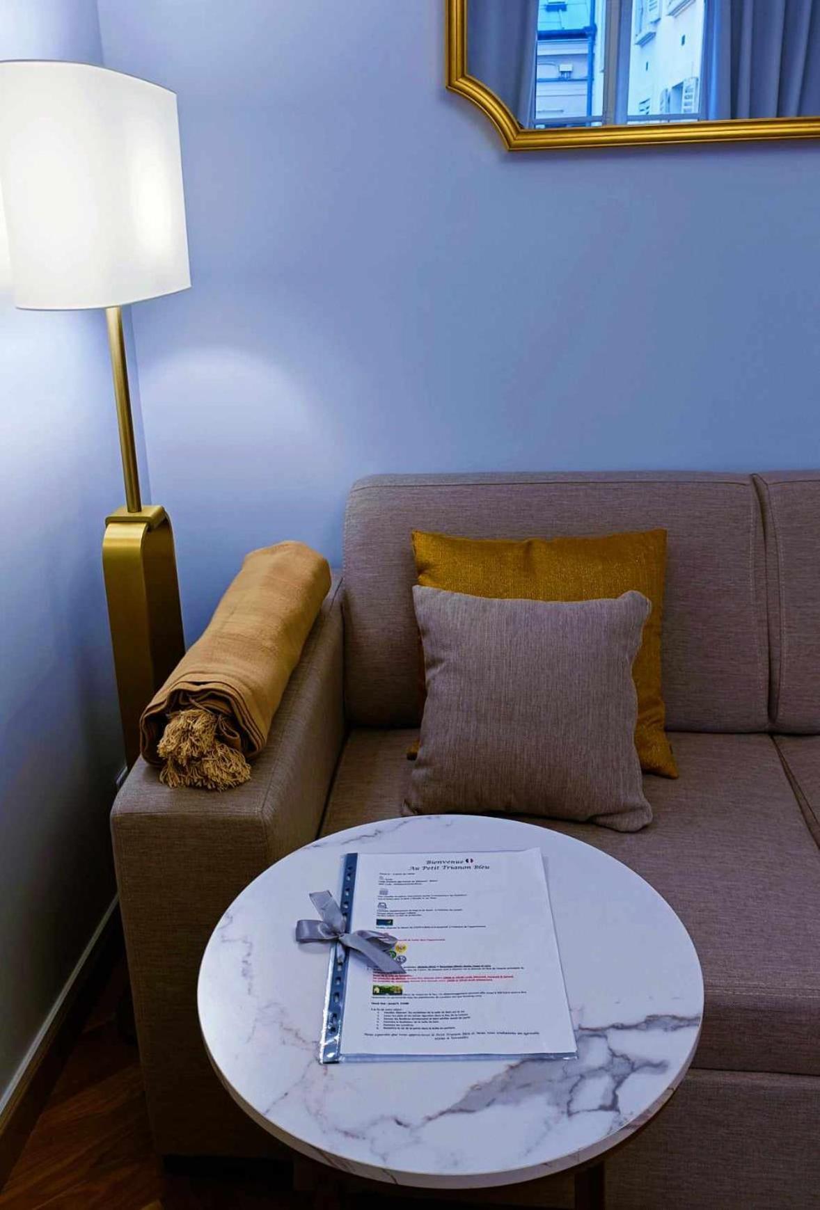 Appartement Au Petit Trianon Bleu à Versailles Extérieur photo